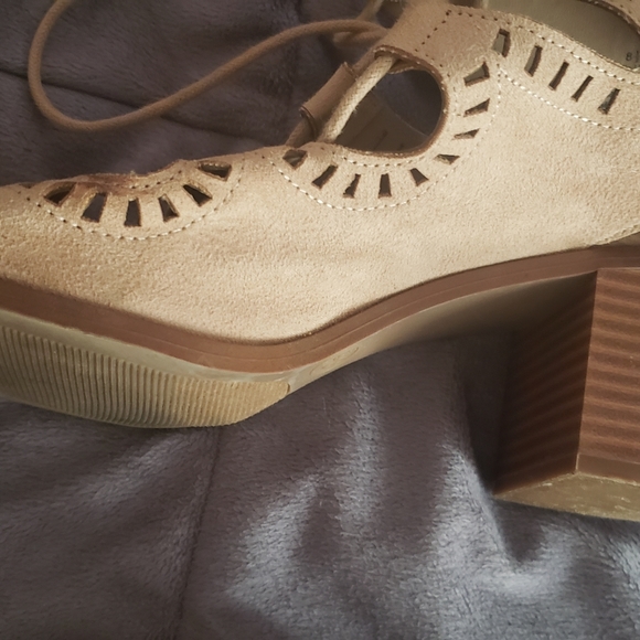 Sandals - Picture 1 of 6